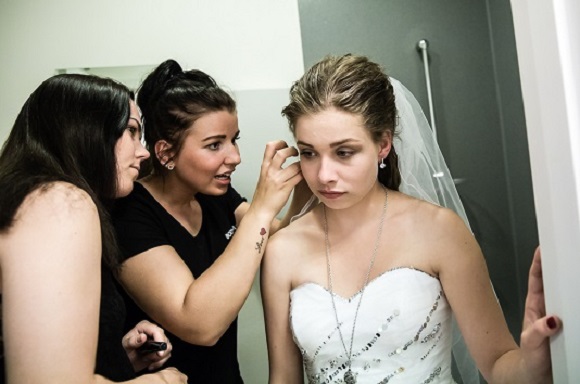 Ailleurs dans le monde | La Une pour le mariage d’un couple de sans-abri