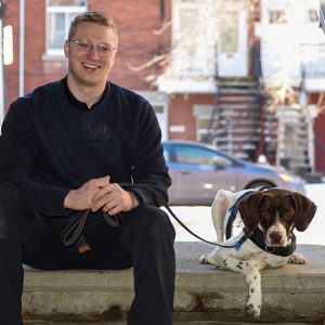 Sean-Micheal et son chien Walker