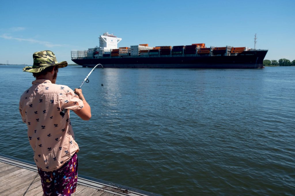 FLEUVE SAINT-LAURENT À MONTRÉAL Dossier Société : L’accès à l’eau au Québec