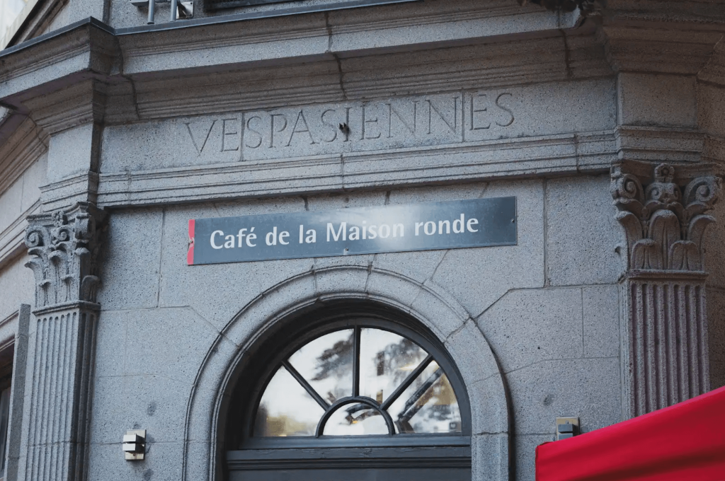 Vespasiennes 10 ans Café Maison ronde
